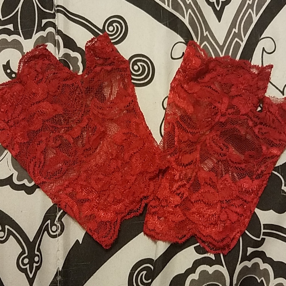 Red lace gloves